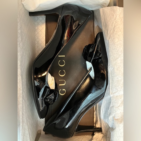 Gucci patent leather Clodine bow pumps - Picture 5 of 8